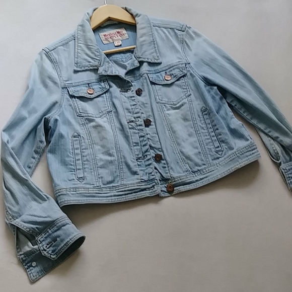 Light Wash Strech Denim Jacket - Picture 1 of 13